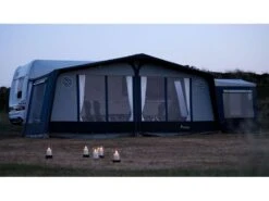 Isabella Caravanvoortent Commodore North 300 -Sporten Buiten Kamperen 3 1 isabella caravanvoortent commodore north sfeer isacommonorth